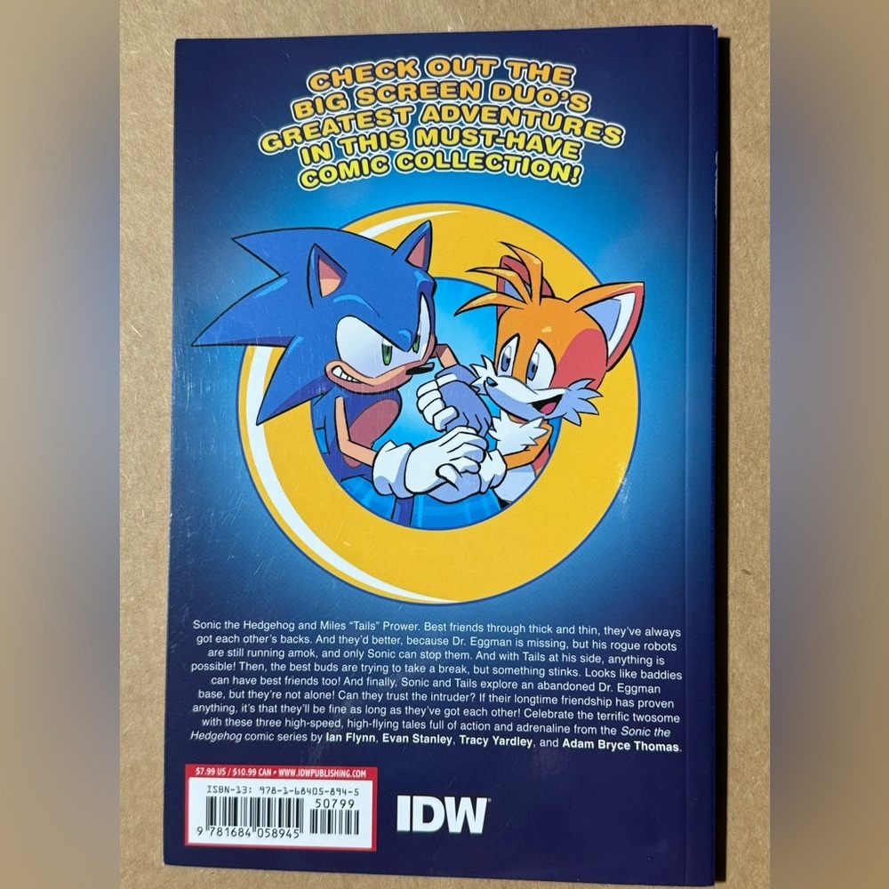 Sonic the Hedgehog | comic style book | paperback - Picture 2 of 5